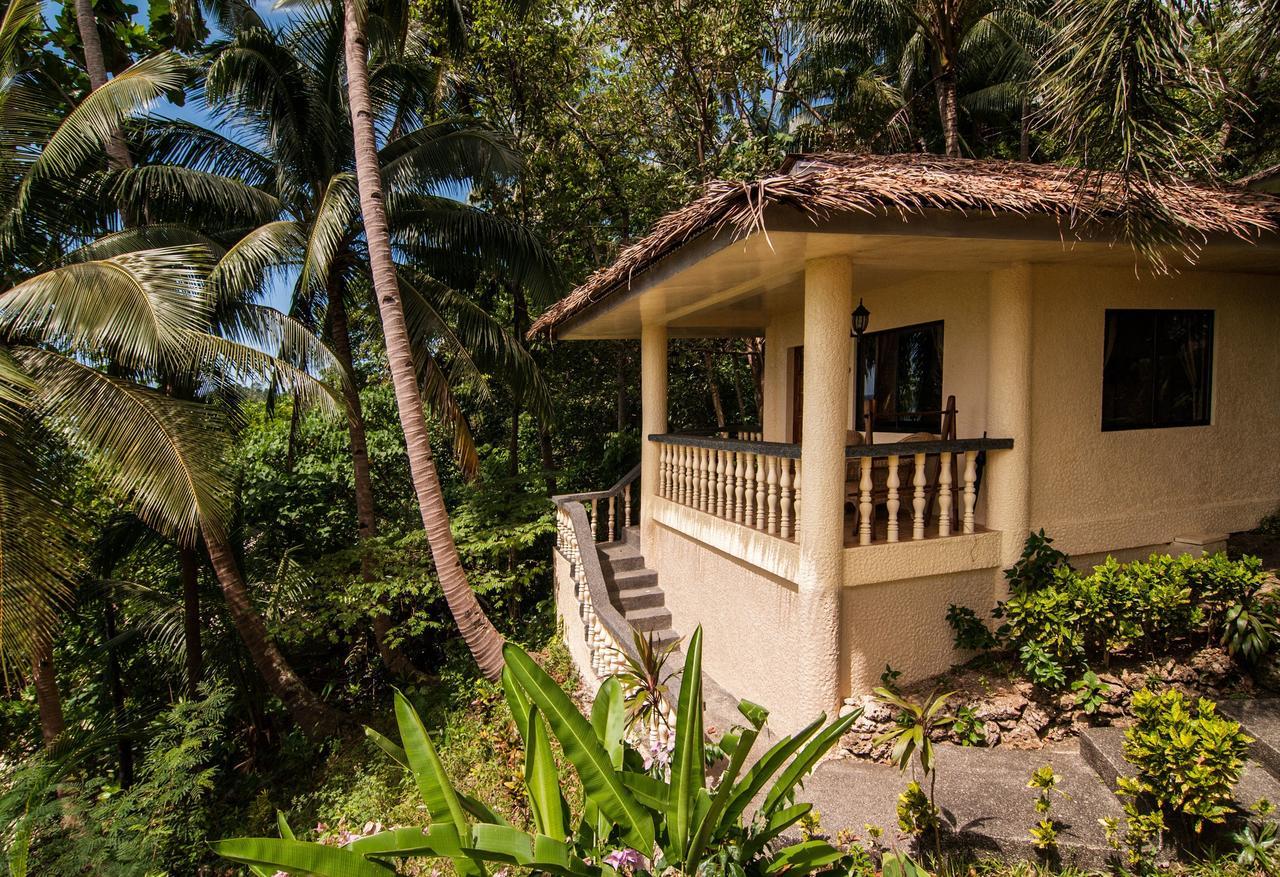 Easy Diving And Beach Resort Sipalay Exterior photo